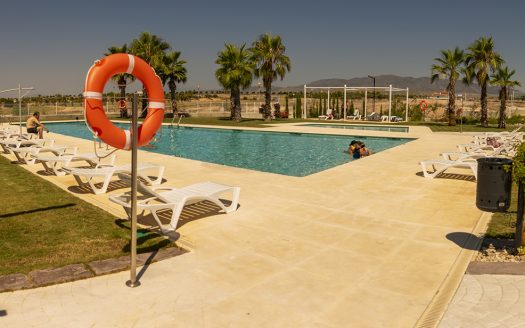 3 Bedroom New Spacious Apartment on Golf Resort