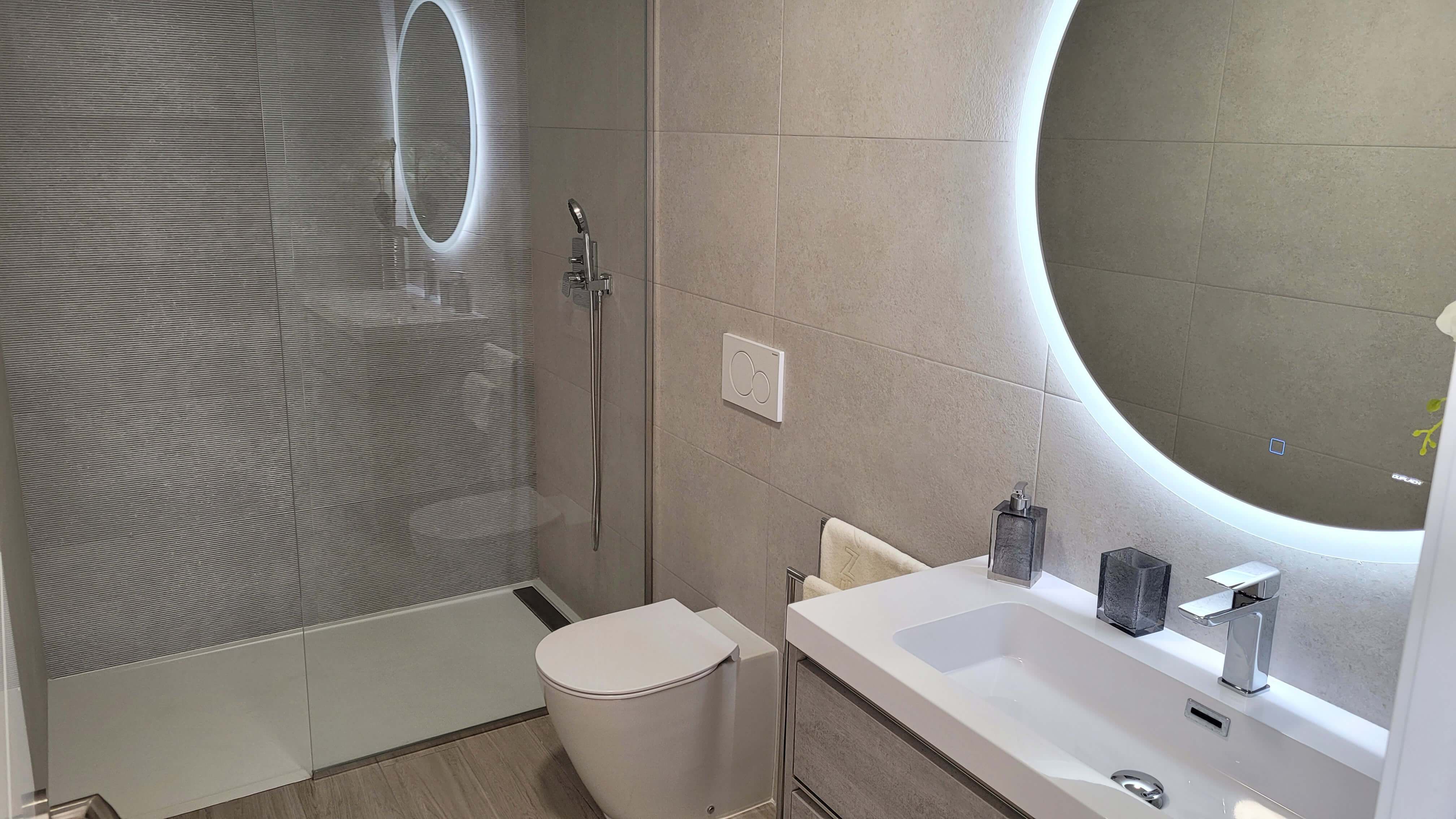 Low Rise Development 2 Minutes from the Beach
