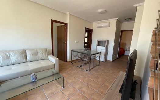 3 Bedroom Duplex, 2nd Line to the Promenade