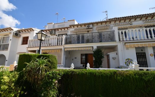 2 Bedroom Townhouse Located in Lago Jardin